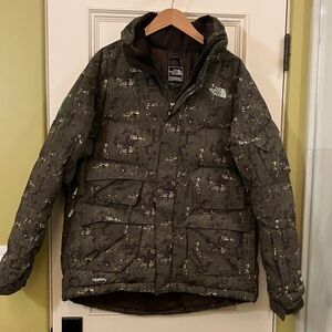 THE NORTH FACE CRYPTIC ‘08 Green Camouflage Snowboarding Down Parka Mens Size M
